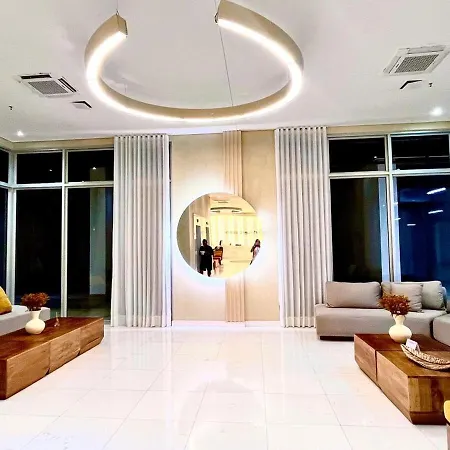 Beachfront - Pool - Jacuzzi - Wi-fi Apartment